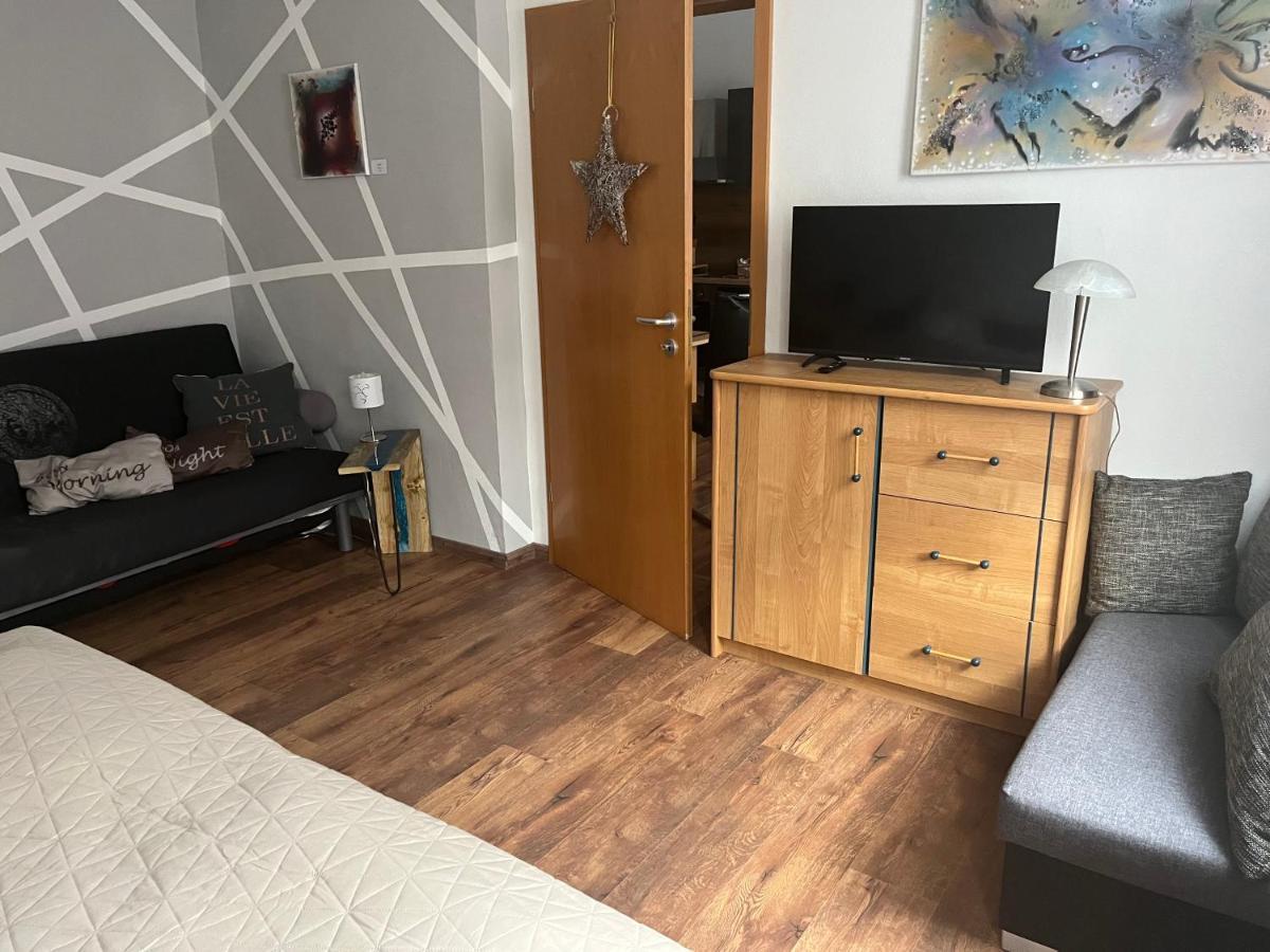 Delux Ferienwohnung am Ilmradweg und Kunstgalerie Kranichfeld Exterior foto
